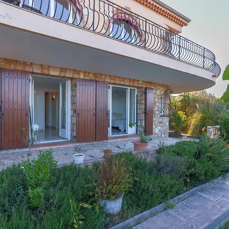 Valentino - Vue Mer- Pool House / Piscine אנטיב